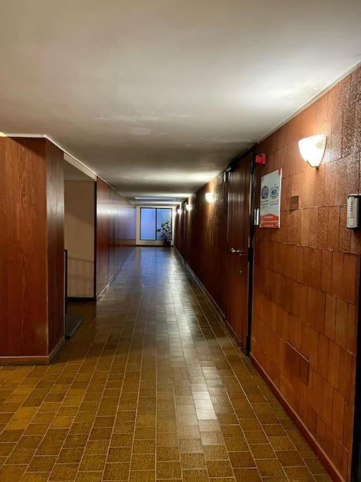 3 Fermate Dal Colosseo - Casa Vacanze Elena - 50 M Da Metro Garbatella 罗马 外观 照片