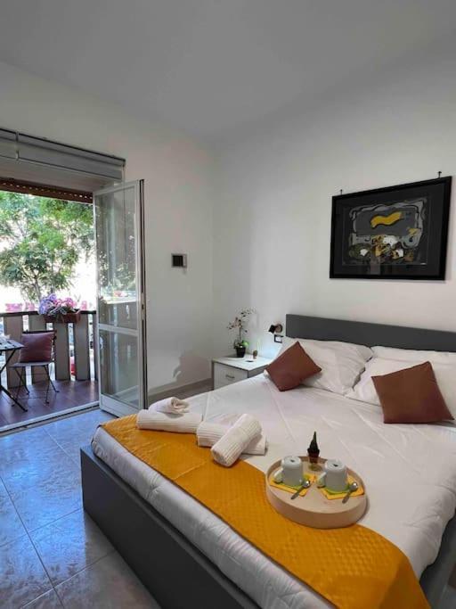 3 Fermate Dal Colosseo - Casa Vacanze Elena - 50 M Da Metro Garbatella 罗马 外观 照片